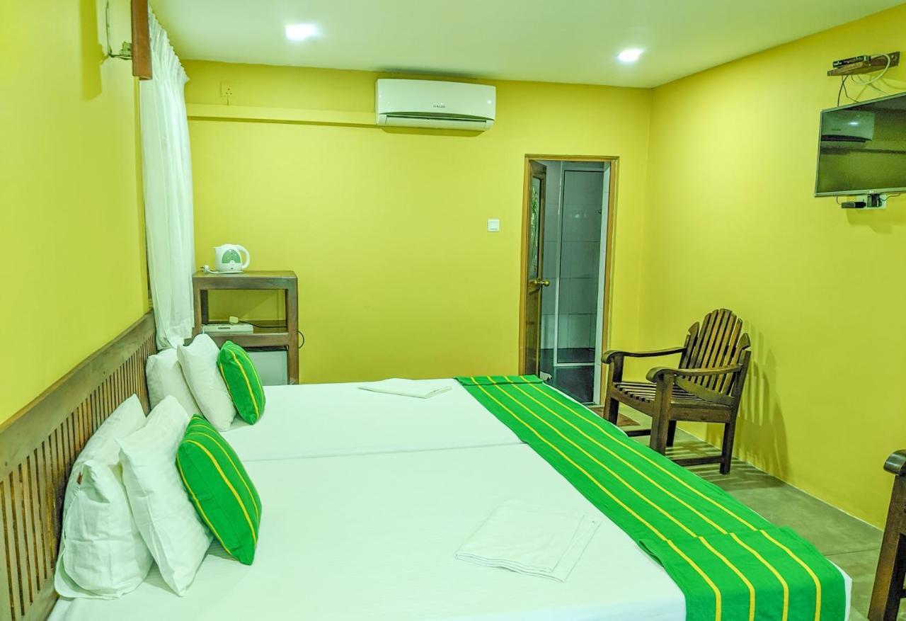Yala Golden Wild Bed & Breakfast Tissamaharama Exterior photo